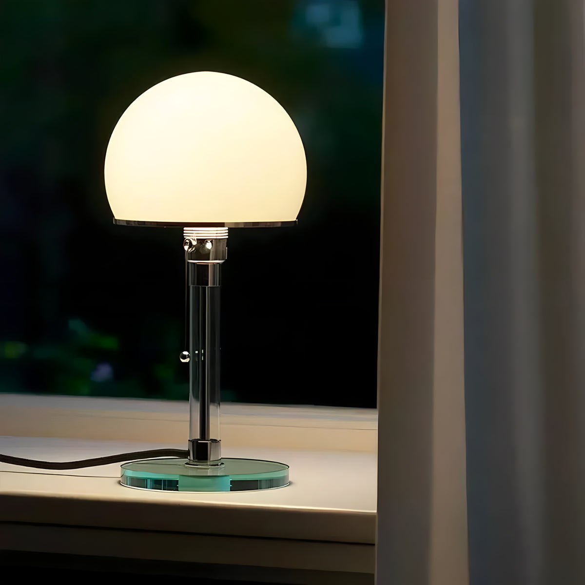 Bauhaus Glass Table Lamp