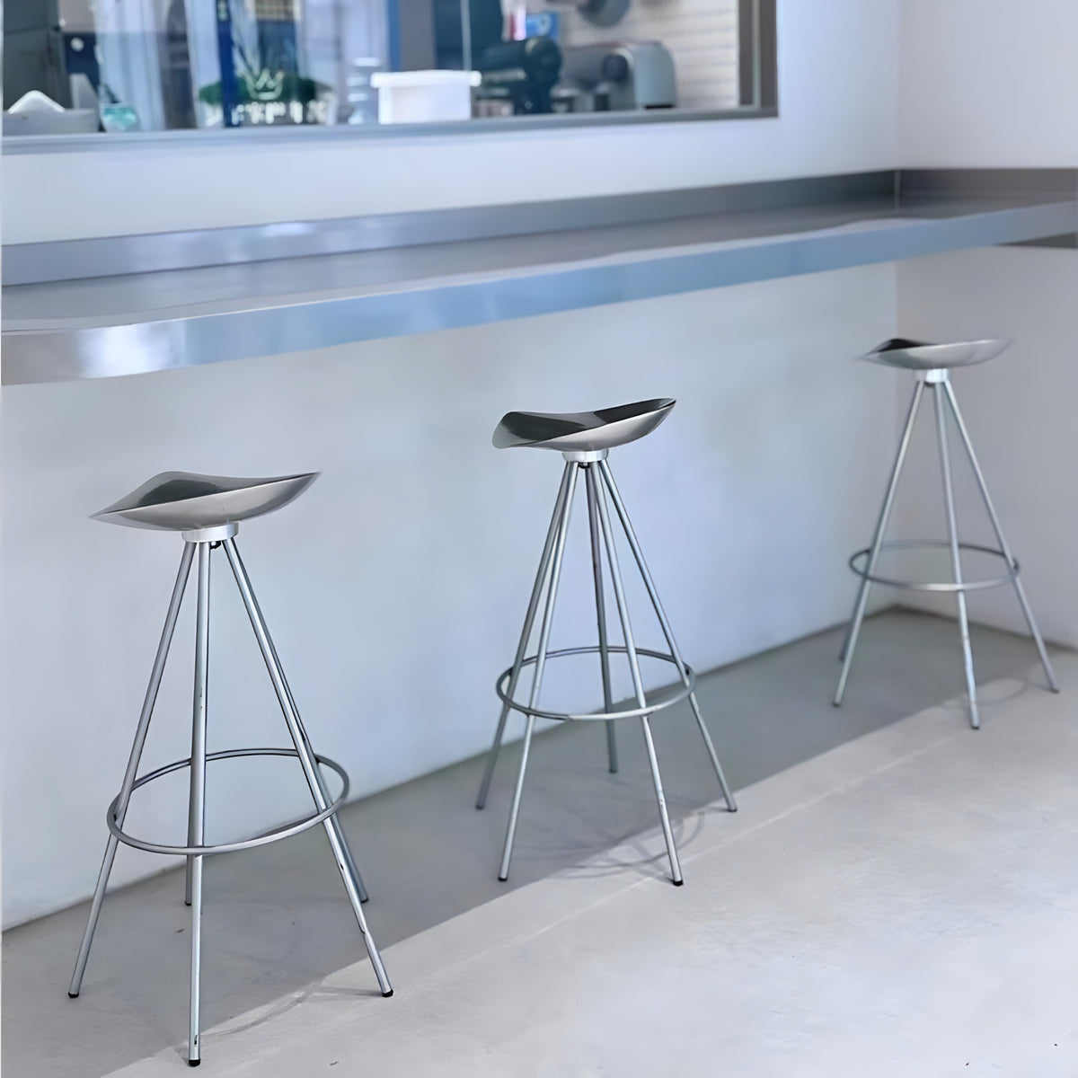 Retro Swivel Metal Bar Stool